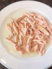 Tuna canned from Vietnam skipjack chunk mix flakes in oil/ brine sunflower, flakes , Tongol - Image 5