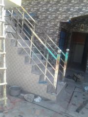Silver Stainless Steel Staircase Railing, For Home Y 20 Width 3 To 30 Ft Usage Residential Number Of Doors 2 Height 3 To 20 - Adil