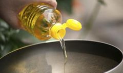 Sunflower oil for frying - Image 1