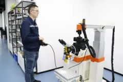 High Power Fiber Mold Welding Machine with Crane Support - Shanghai San Laser Technology Co., Ltd.