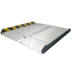 Durable Aluminium Anti-Slip Foldable Threshold Wheelchair Ramp for Motorcycle Ladders - Image 6