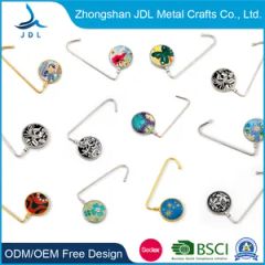 Wholesale Metal Crafts Fashion Promotional Royal Crown Bag Hanger Meta Folding Purse Hook - Image 5
