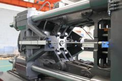 PVC Injection Molding Machine 330 - Image 5