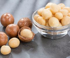 100% Natural Organic Whole Macadamia Kernels Raw Dried Creamy Taste Macadamia Nuts Vacuum Pack - Image 4
