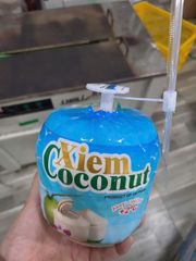 Easy open coconut + plastic straw - Image 4