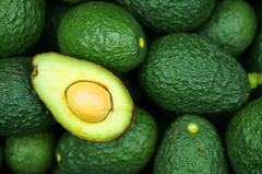 Premium Fresh Hass Avocado Grade A Export Quality from Vietnam - Image 2