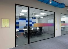 Aluminium Slim Glass Partition Brand Corinzo Pattern Plain Color Transparent Features Slim Glass Partition Country of Origin Made in - Image 2