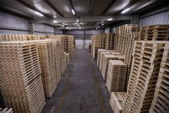 New Wooden Pallet - High quality and customize size - Image 2