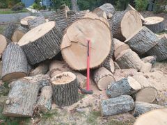 High quality kiln dried oak firewood in crates  perfect for efficient heating and cooking offering premium quality and fast delivery with wholesale purchase options - Image 5