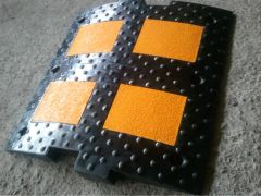 High Quality Traffic Recycled Rubber Car Ramps Curb Ramps Rubber Speed Bump - Image 6