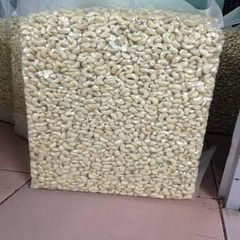 100% Organic cashew kernels - Image 3