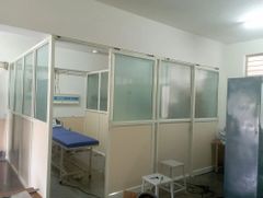White Aluminum Glass Partition Color White Height 10 Feet Frame Thickness 12 mm Design Type Customized Glass Type Laminated - Image 3