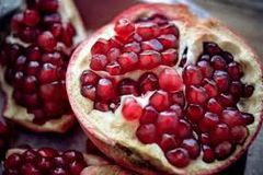 Hot Selling Best Quality Fresh Natural Healthy Pomegranate Fruit Sweet Flavor Beneficial for Health Available At Wholesale - Image 4