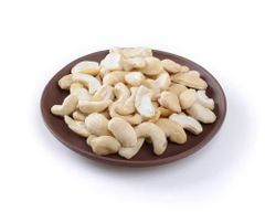 Best Quality W240 Cashew Nuts  - Image 2