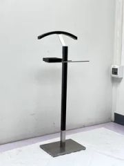 High Quality Solid Wood Single Coat Clothing Display Racks Solid Hangers for Hotel Room - Image 5