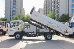 HOWO 4*2 140HP Van Garbage Trucks 5tons Payload 20T Fuel Diesel Models Large Origin China Tire 12r22.5 Condition New Brand - Image 3