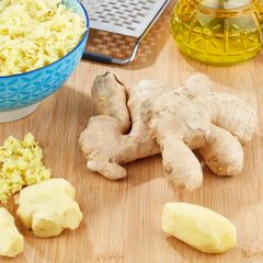March Super Sale Fresh Yellow Flesh Elephant Ginger Mature 12 Months Old Hot Aromatic Zingiber Officinale Carton Packed - Image 1