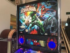 STERN SPIDER-MAN Vault Pinball Machine - Image 2