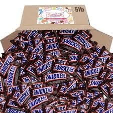 Snickers Chocolate Candy Bar – Fun Size, Bulk Value Bag – 1 lb Wholesale - Image 1