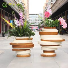 Customized Fiberglass Flower Pots with Personalized Functions - Image 5