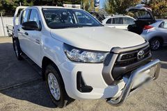 Cheap Price 2015-2025  Toyota Hilux Pickup Vehicles for sale and export Worldwide - Image 2
