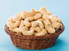 Hot Product! 100% delicious, high quality Vietnamese cashew nuts W240, plump nuts produced in Vietnam, suitable for making cakes, candies, and dieting - Image 2