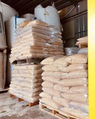 Wood Pellets din & end industral pellets Shape Stick Calories 4500 J Ash Content 0.5% Density 680 Kg/m³ Moisture Content 10% - Image 3