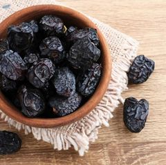 Ajwa Dates - Image 1