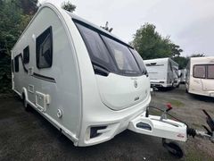 Premium Swift Challenger 580 Touring Caravan Spacious Family Layout Excellent Condition Ready For Adventure At Wholesale - Image 5