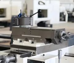 Yishui Q1343 Conventional Pipe Threading Lathe Manual Lathe Machine - Image 6