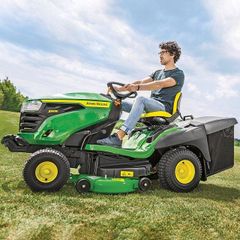 John Deere X167R Lawn Tractor Fast Delivery Premium Quality Buy Today Transform Your Lawn Effortlessly - Image 1