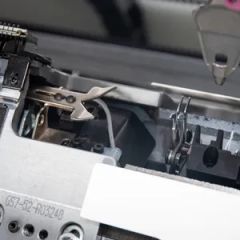 Computerized Blue Knitting Machine for Manufacturing Raschel Blankets - Image 5