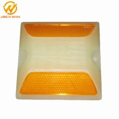 Reflective Plastic Road Stud Pavement Marker - Image 2