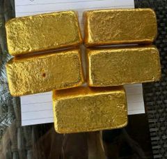 Gold Bars & Nuggets - Image 1