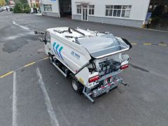 Self Loading Garbage & Medical Waste Disposal Vehicle Gvw 4495 Payload 20T Origin China Condition New Brand Jiefang Models - Image 4