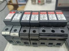 Search Protection Device Type SPD Warranty No Color Black Brand Phoenix Packaging Type Box Country Of Origin - Image 1