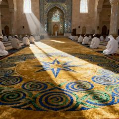 Customized Color Modern Style Soft Polyester Mat for Muslim Prayer Home Travel Rugs - Image 1