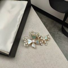Elegant Shell Design Butterfly Shape Brooch Adorned with Natural Freshwater Pearls - Image 5