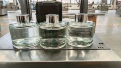 Full Automatic 8 Head Aromatherapy Liquid Glass Bottle Filling Capping Machine Perfume - Image 2