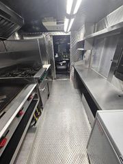 Affordable Mobile Food Truck Customized low price high performance fast delivery Mobile Food Truck for Export Worldwide - Image 3