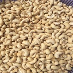 Healthy Raw Cashew Nuts Natural Fresh Kernels Delicious Taste Perfect For Snacking Baking Cooking And Nut-Based Recipes - Image 5
