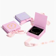Customizable Paper Jewelry Box Lightweight & Durable Storage Solution for Jewelry Lovers - Image 3