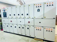 Three Phase 4 Way Electrical Power Distribution Panel Phase Three Phase Rated Voltage 415 V Material Mild Steel Connection Type 4 - Image 1