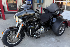 2017 HARLEY-DAVIDSON TRI GLIDE ULTRA - Image 3