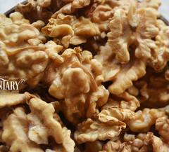 All Natural Walnut Kernel Dried Snack in Bulk Free From Gluten and GMO Healthy Picnic Food With Low MOQ Non-Spamle - Image 1