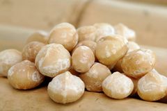 Fresh Macadamia Kernels With Creamy Taste Smooth Texture Ideal For Snacks Baking Confectionery Recipes - Image 2