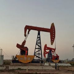 API Oilfield Rotaflex Type Belt Hydraulic Pumping Units Model NO. 1100 Weight 21500kg Belt Motor Belt Trademark SEACO HS Code - Image 1