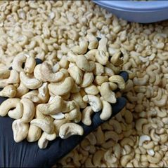 cashew nuts Max. Moisture (%) 0.5% Size W180 ☐ W210 ☐ W240 ☐ W320 ☐ W450 ☐ WS / LP / SP Cultivation Type Canh tác hữu cơ (Organic Farmin Canh tác theo tiêu chuẩn GlobalG.A.P / VietGAP g) - Image 4