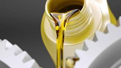 Light Cycle Oil — precision lubrication for peak performance. - Image 3
