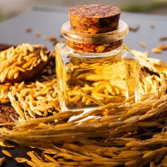 High Quality Refined Rice Bran Oil Manufacturer Food Processing Grade Cooking and Deep Frying Oil Bulk Export - Image 1